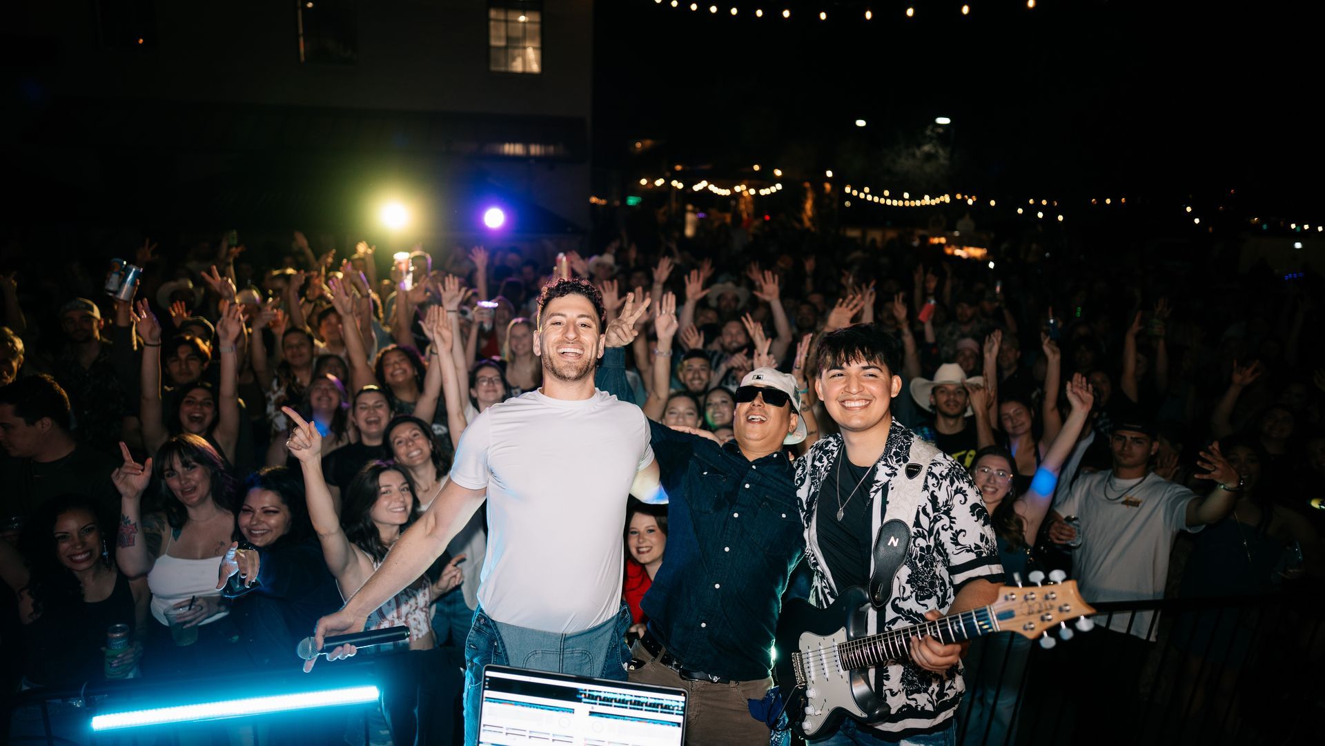 MIXMODE live at WTF Sporting Club — Austin, TX — Mar 01, 2025 MIXMODE (DJ Jordan Miller & Kristian Cruz) performing country EDM hybrid duo set at WTF Sporting Club in Austin, TX on Mar 01, 2025. Boots N' Beats 2025 Tour.
