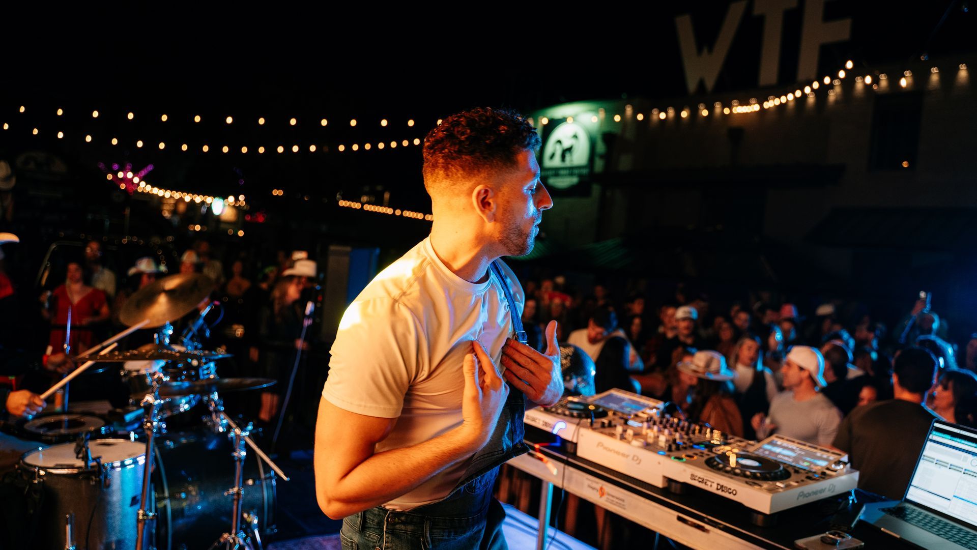 MIXMODE live at WTF Sporting Club — Austin, TX — Mar 01, 2025 MIXMODE (DJ Jordan Miller & Kristian Cruz) performing country EDM hybrid duo set at WTF Sporting Club in Austin, TX on Mar 01, 2025. Boots N' Beats 2025 Tour.