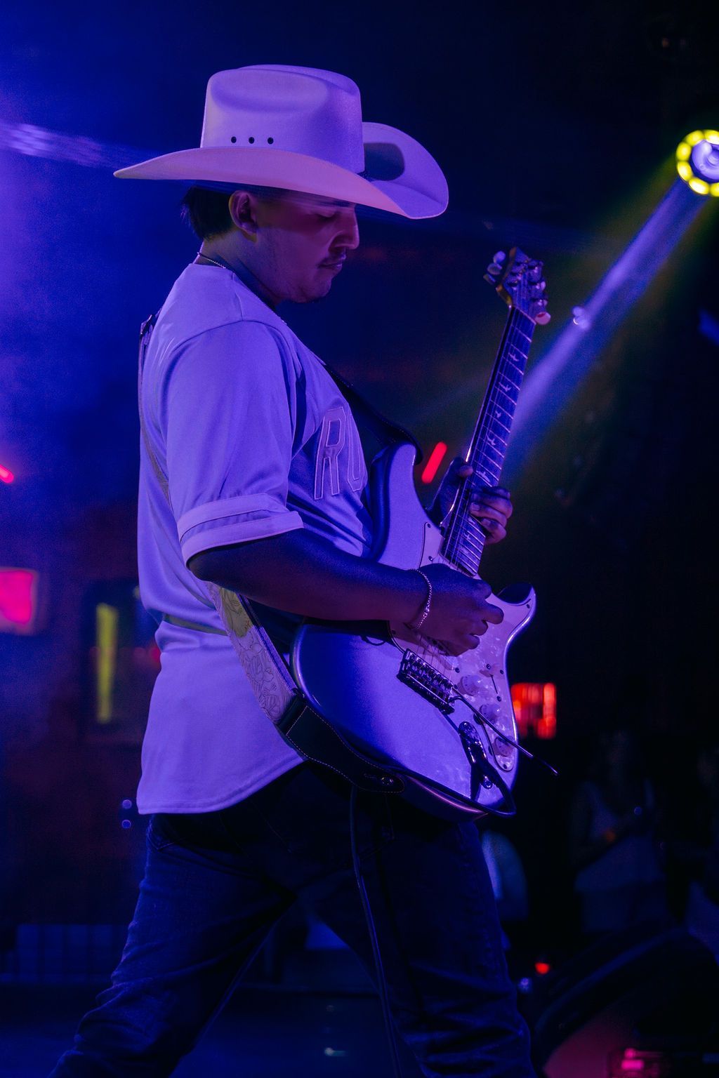 MIXMODE live at Warehouse on Broadway — Kansas City, MO — Jul 17, 2025 MIXMODE (DJ Jordan Miller & Kristian Cruz) performing country EDM hybrid duo set at Warehouse on Broadway in Kansas City, MO on Jul 17, 2025. Boots N' Beats 2025 Tour.