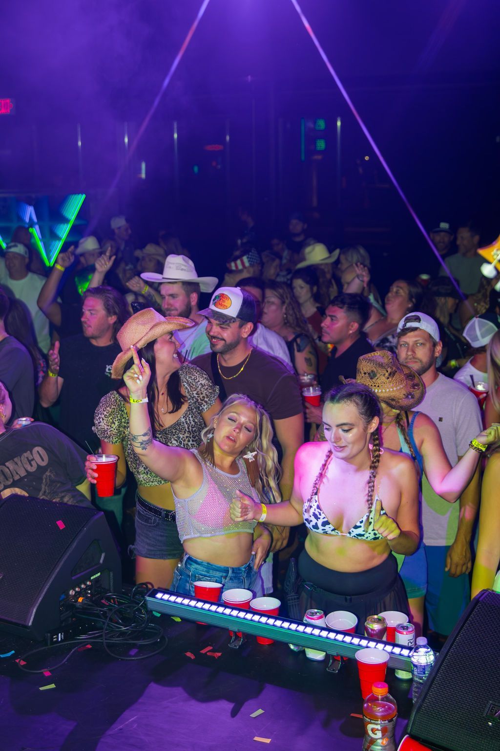 MIXMODE live at Warehouse on Broadway — Kansas City, MO — Jul 17, 2025 MIXMODE (DJ Jordan Miller & Kristian Cruz) performing country EDM hybrid duo set at Warehouse on Broadway in Kansas City, MO on Jul 17, 2025. Boots N' Beats 2025 Tour.