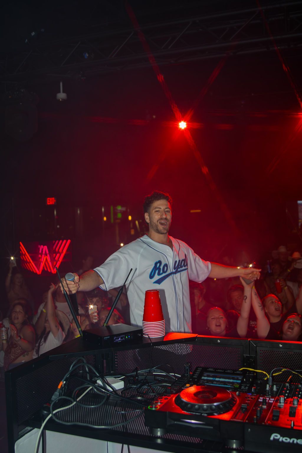 MIXMODE live at Warehouse on Broadway — Kansas City, MO — Jul 17, 2025 MIXMODE (DJ Jordan Miller & Kristian Cruz) performing country EDM hybrid duo set at Warehouse on Broadway in Kansas City, MO on Jul 17, 2025. Boots N' Beats 2025 Tour.