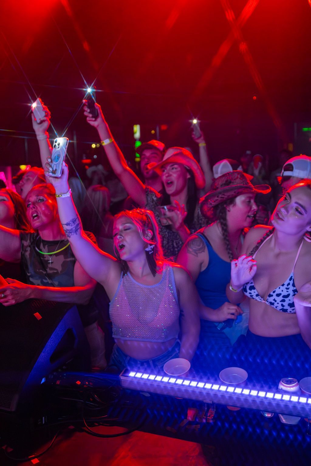 MIXMODE live at Warehouse on Broadway — Kansas City, MO — Jul 17, 2025 MIXMODE (DJ Jordan Miller & Kristian Cruz) performing country EDM hybrid duo set at Warehouse on Broadway in Kansas City, MO on Jul 17, 2025. Boots N' Beats 2025 Tour.