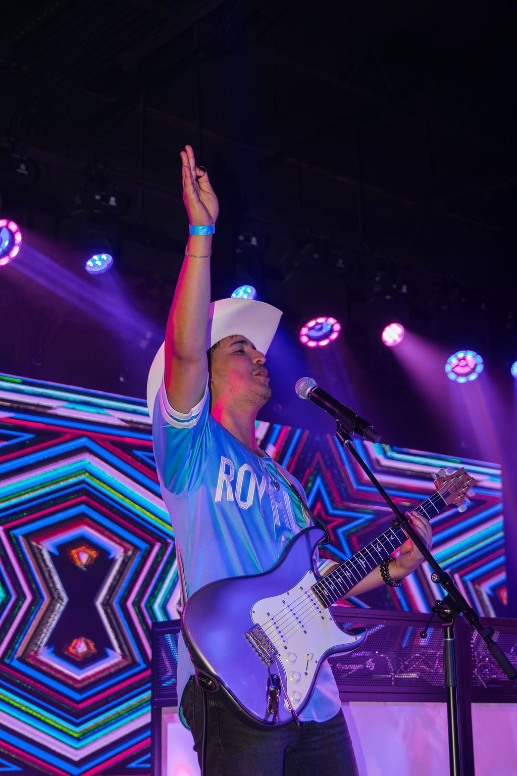 MIXMODE live at Warehouse on Broadway — Kansas City, MO — Jul 17, 2025 MIXMODE (DJ Jordan Miller & Kristian Cruz) performing country EDM hybrid duo set at Warehouse on Broadway in Kansas City, MO on Jul 17, 2025. Boots N' Beats 2025 Tour.