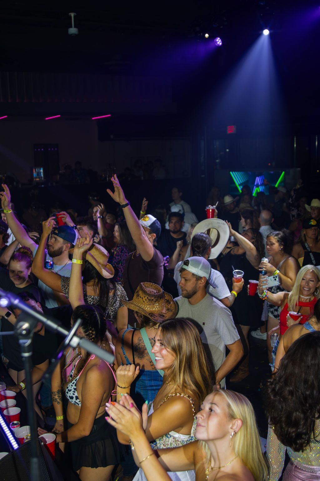 MIXMODE live at Warehouse on Broadway — Kansas City, MO — Jul 17, 2025 MIXMODE (DJ Jordan Miller & Kristian Cruz) performing country EDM hybrid duo set at Warehouse on Broadway in Kansas City, MO on Jul 17, 2025. Boots N' Beats 2025 Tour.