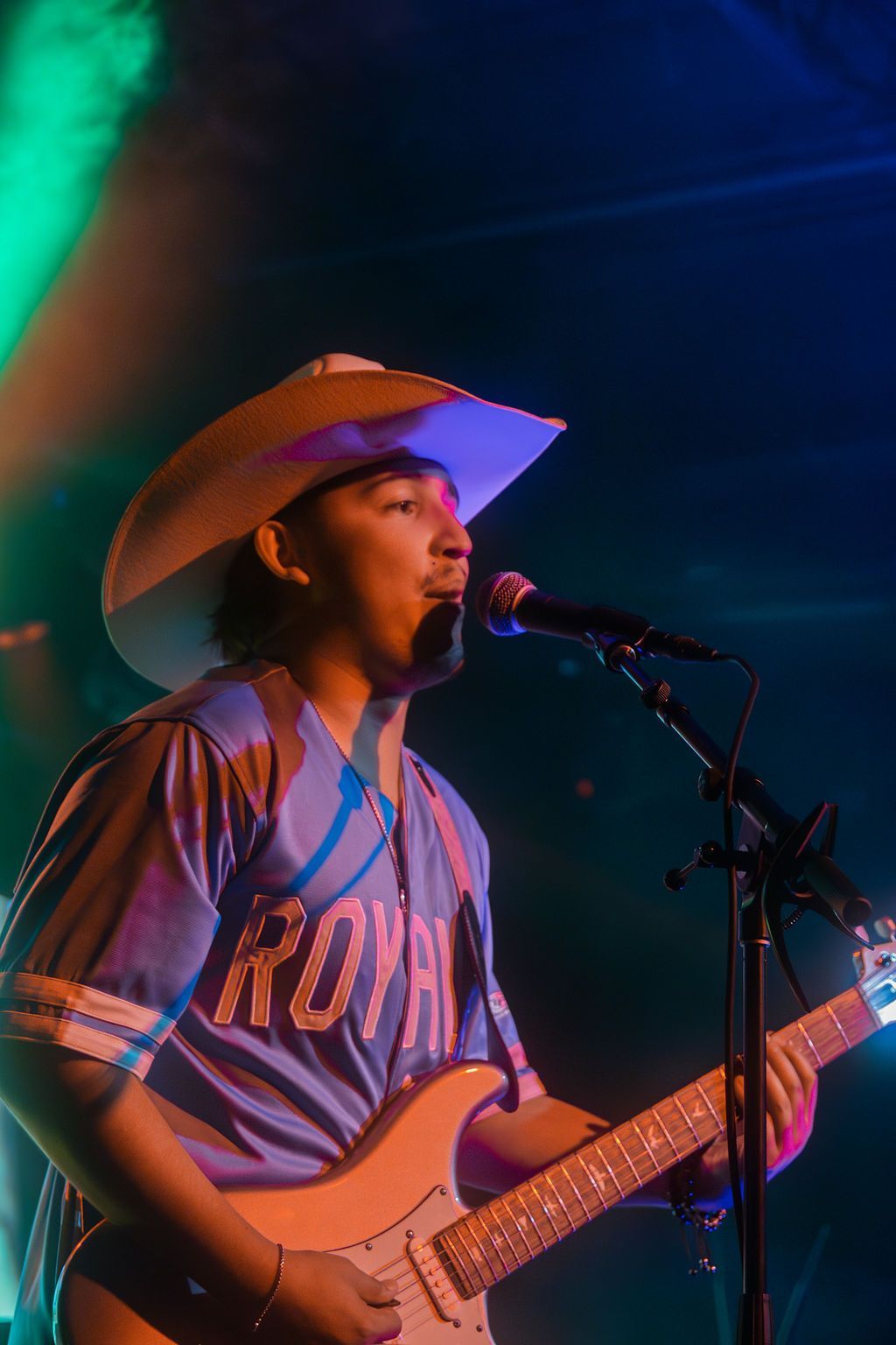 MIXMODE live at Warehouse on Broadway — Kansas City, MO — Jul 17, 2025 MIXMODE (DJ Jordan Miller & Kristian Cruz) performing country EDM hybrid duo set at Warehouse on Broadway in Kansas City, MO on Jul 17, 2025. Boots N' Beats 2025 Tour.