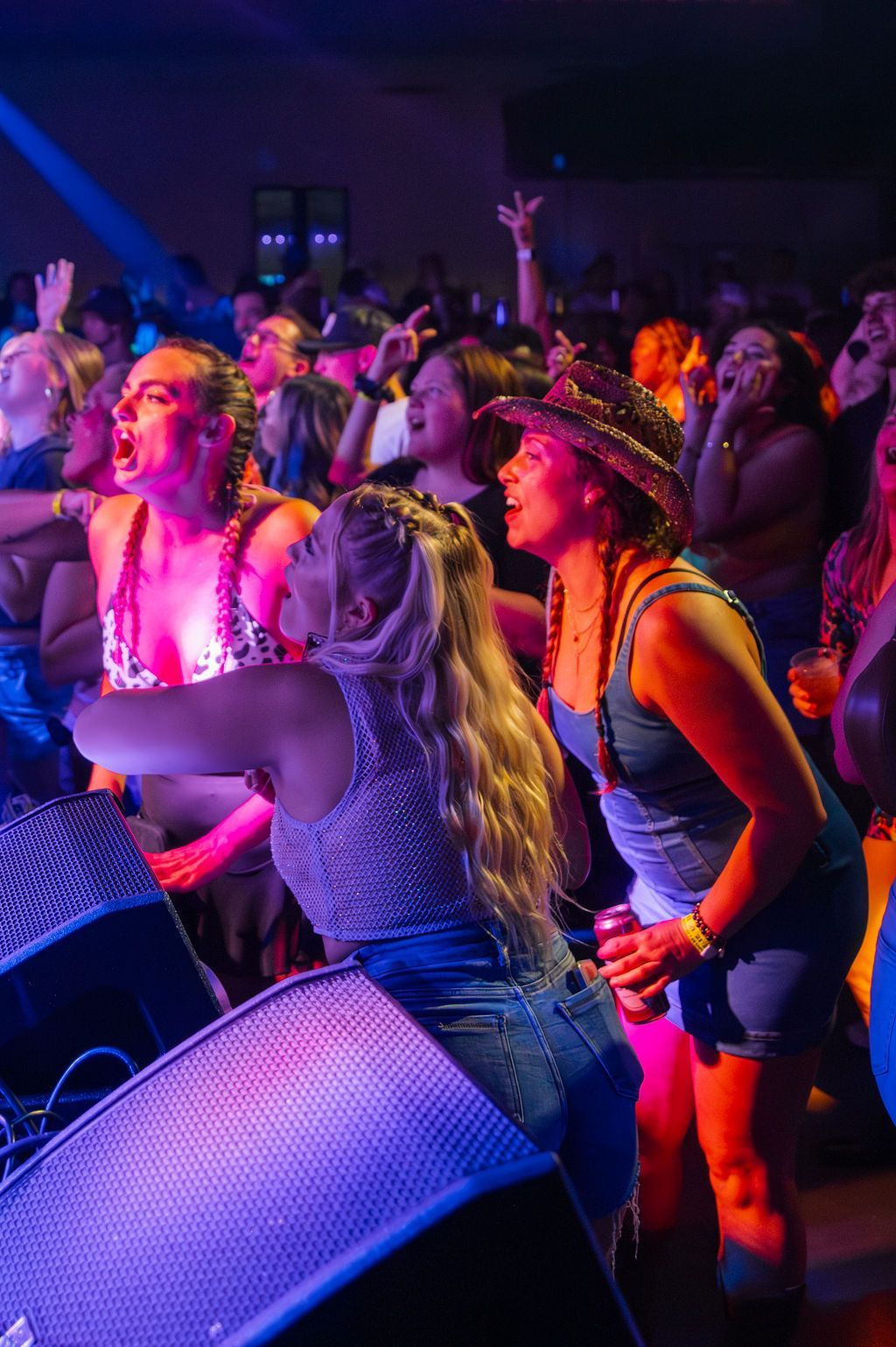 MIXMODE live at Warehouse on Broadway — Kansas City, MO — Jul 17, 2025 MIXMODE (DJ Jordan Miller & Kristian Cruz) performing country EDM hybrid duo set at Warehouse on Broadway in Kansas City, MO on Jul 17, 2025. Boots N' Beats 2025 Tour.