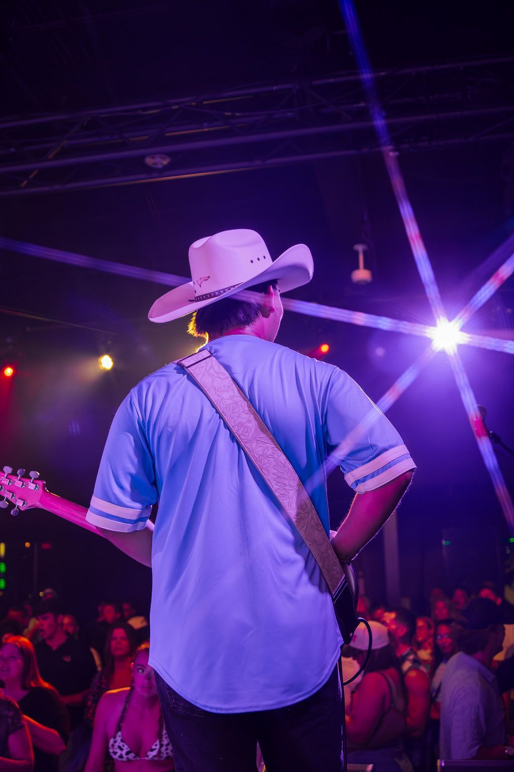 MIXMODE live at Warehouse on Broadway — Kansas City, MO — Jul 17, 2025 MIXMODE (DJ Jordan Miller & Kristian Cruz) performing country EDM hybrid duo set at Warehouse on Broadway in Kansas City, MO on Jul 17, 2025. Boots N' Beats 2025 Tour.