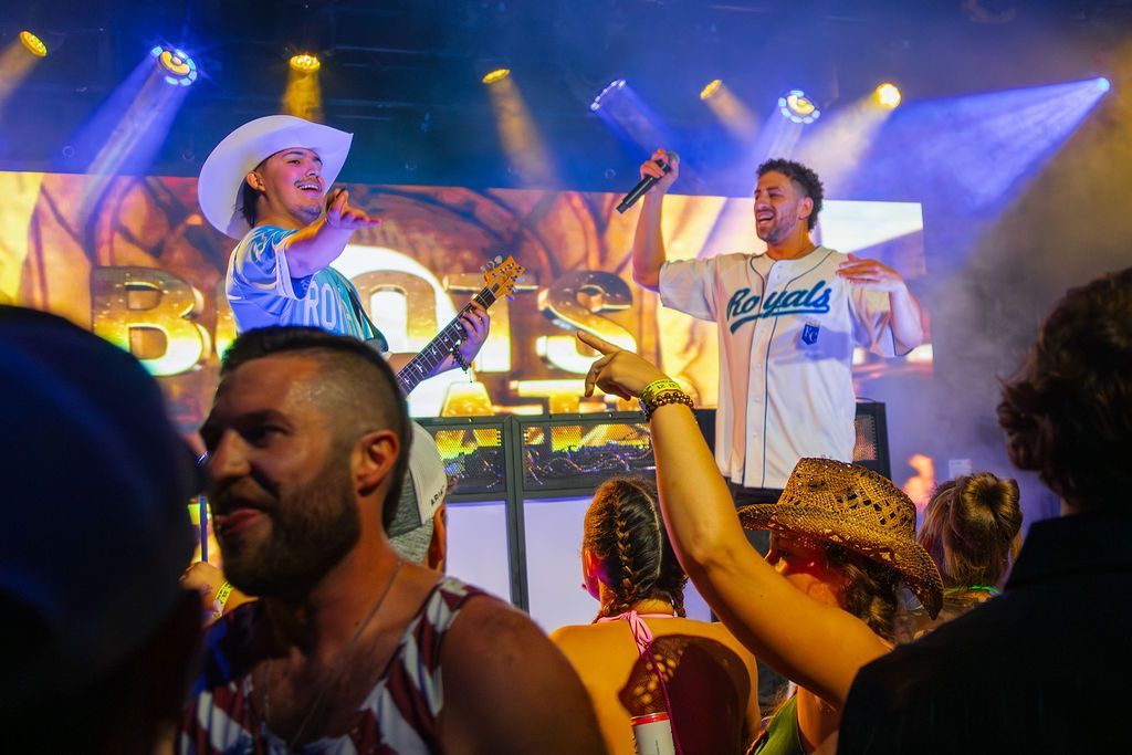 MIXMODE live at Warehouse on Broadway — Kansas City, MO — Jul 17, 2025 MIXMODE (DJ Jordan Miller & Kristian Cruz) performing country EDM hybrid duo set at Warehouse on Broadway in Kansas City, MO on Jul 17, 2025. Boots N' Beats 2025 Tour.