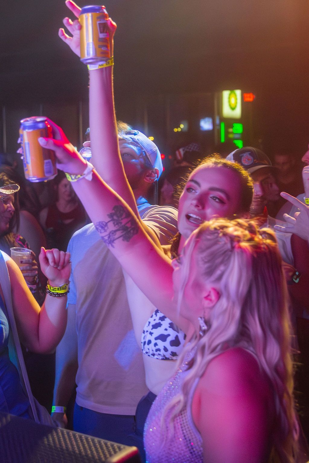 MIXMODE live at Warehouse on Broadway — Kansas City, MO — Jul 17, 2025 MIXMODE (DJ Jordan Miller & Kristian Cruz) performing country EDM hybrid duo set at Warehouse on Broadway in Kansas City, MO on Jul 17, 2025. Boots N' Beats 2025 Tour.