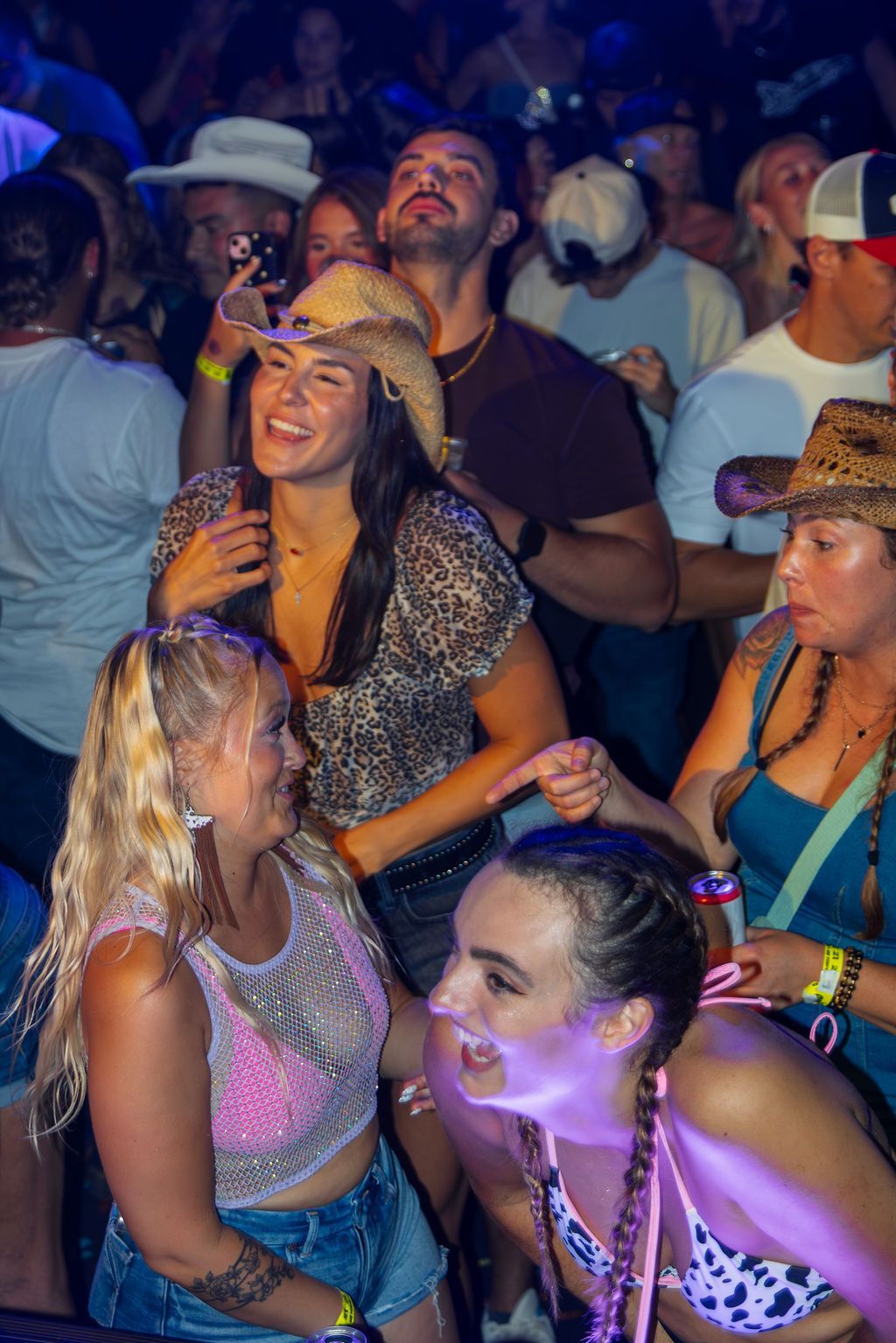 MIXMODE live at Warehouse on Broadway — Kansas City, MO — Jul 17, 2025 MIXMODE (DJ Jordan Miller & Kristian Cruz) performing country EDM hybrid duo set at Warehouse on Broadway in Kansas City, MO on Jul 17, 2025. Boots N' Beats 2025 Tour.