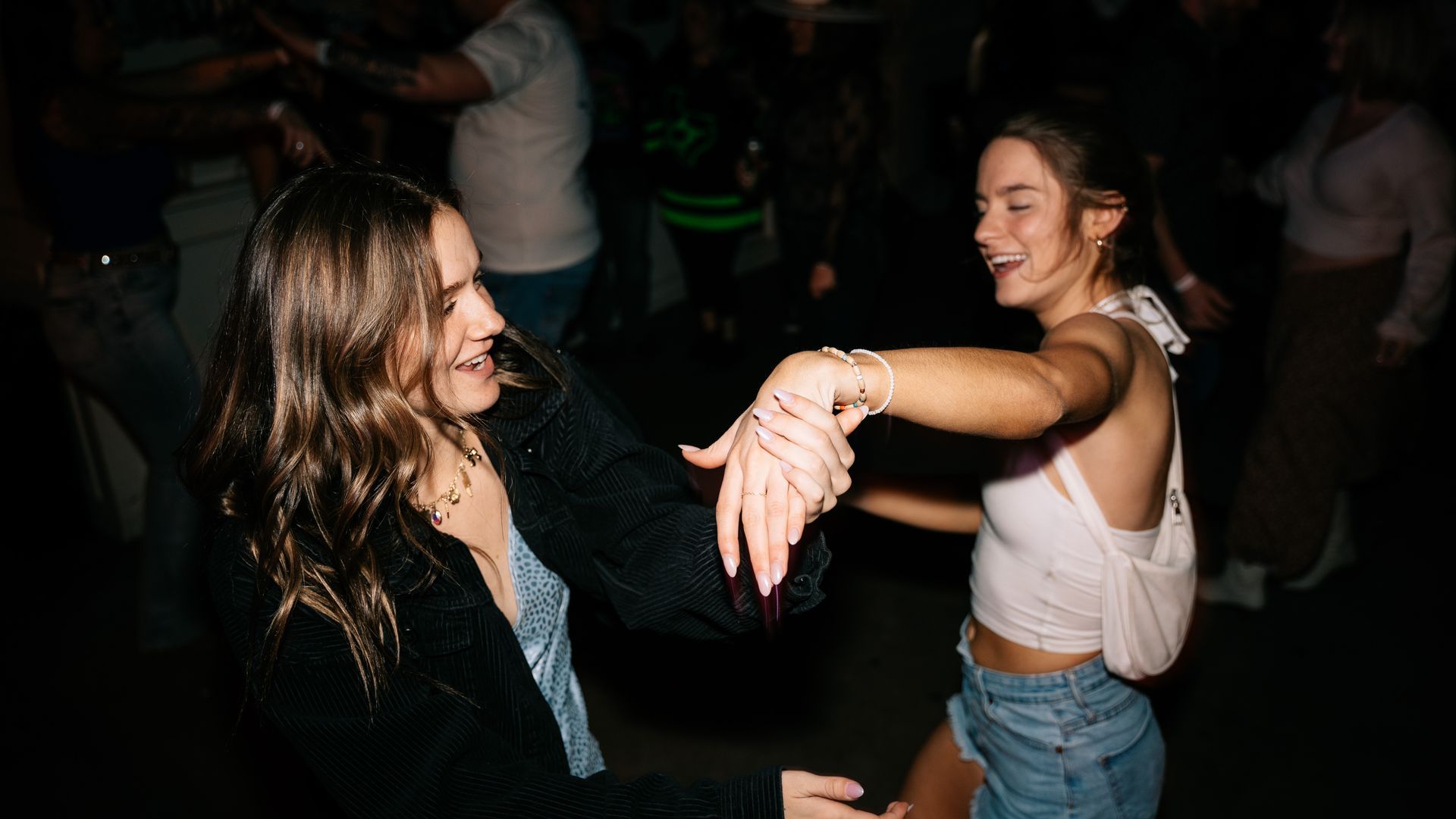 MIXMODE live at Beer City Music Hall — Oklahoma City, OK — Mar 14, 2025 MIXMODE (DJ Jordan Miller & Kristian Cruz) performing country EDM hybrid duo set at Beer City Music Hall in Oklahoma City, OK on Mar 14, 2025. Boots N' Beats 2025 Tour.