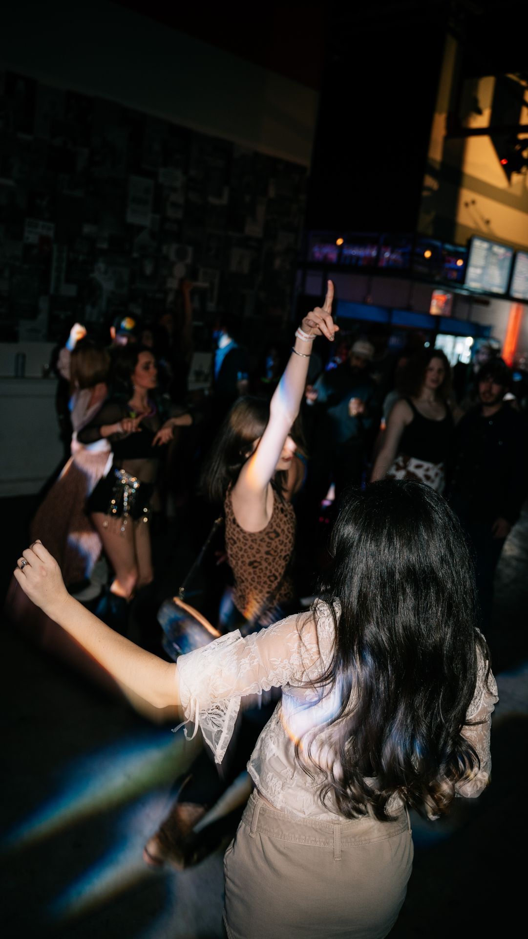 MIXMODE live at Beer City Music Hall — Oklahoma City, OK — Mar 14, 2025 MIXMODE (DJ Jordan Miller & Kristian Cruz) performing country EDM hybrid duo set at Beer City Music Hall in Oklahoma City, OK on Mar 14, 2025. Boots N' Beats 2025 Tour.