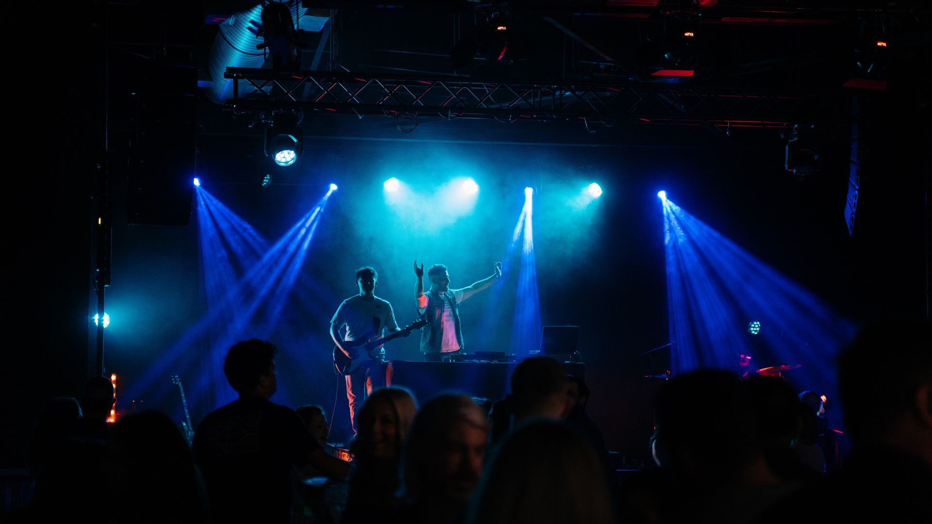 MIXMODE live at Beer City Music Hall — Oklahoma City, OK — Mar 14, 2025 MIXMODE (DJ Jordan Miller & Kristian Cruz) performing country EDM hybrid duo set at Beer City Music Hall in Oklahoma City, OK on Mar 14, 2025. Boots N' Beats 2025 Tour.