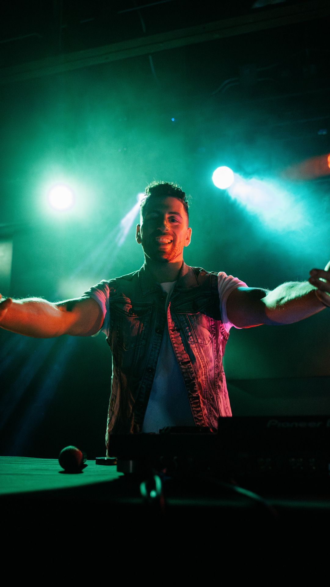 MIXMODE live at Beer City Music Hall — Oklahoma City, OK — Mar 14, 2025 MIXMODE (DJ Jordan Miller & Kristian Cruz) performing country EDM hybrid duo set at Beer City Music Hall in Oklahoma City, OK on Mar 14, 2025. Boots N' Beats 2025 Tour.
