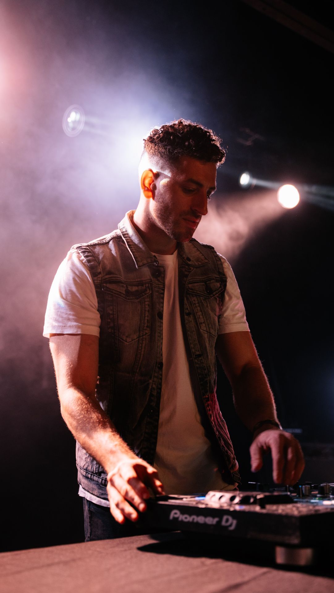 MIXMODE live at Beer City Music Hall — Oklahoma City, OK — Mar 14, 2025 MIXMODE (DJ Jordan Miller & Kristian Cruz) performing country EDM hybrid duo set at Beer City Music Hall in Oklahoma City, OK on Mar 14, 2025. Boots N' Beats 2025 Tour.
