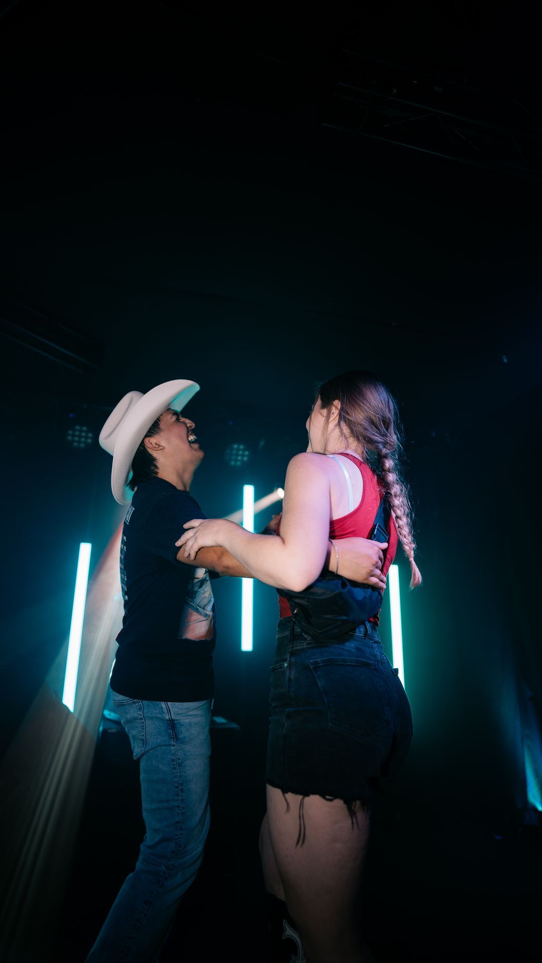 MIXMODE live at Last Exit Live — Phoenix, AZ — Apr 26, 2025 MIXMODE (DJ Jordan Miller & Kristian Cruz) performing country EDM hybrid duo set at Last Exit Live in Phoenix, AZ on Apr 26, 2025. Boots N' Beats 2025 Tour.