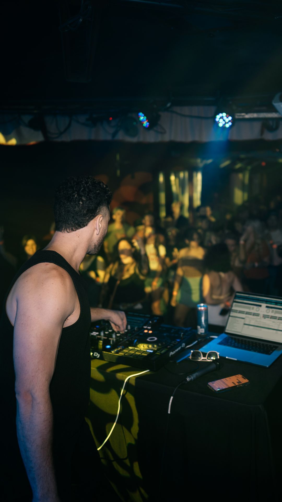 MIXMODE live at Last Exit Live — Phoenix, AZ — Apr 26, 2025 MIXMODE (DJ Jordan Miller & Kristian Cruz) performing country EDM hybrid duo set at Last Exit Live in Phoenix, AZ on Apr 26, 2025. Boots N' Beats 2025 Tour.