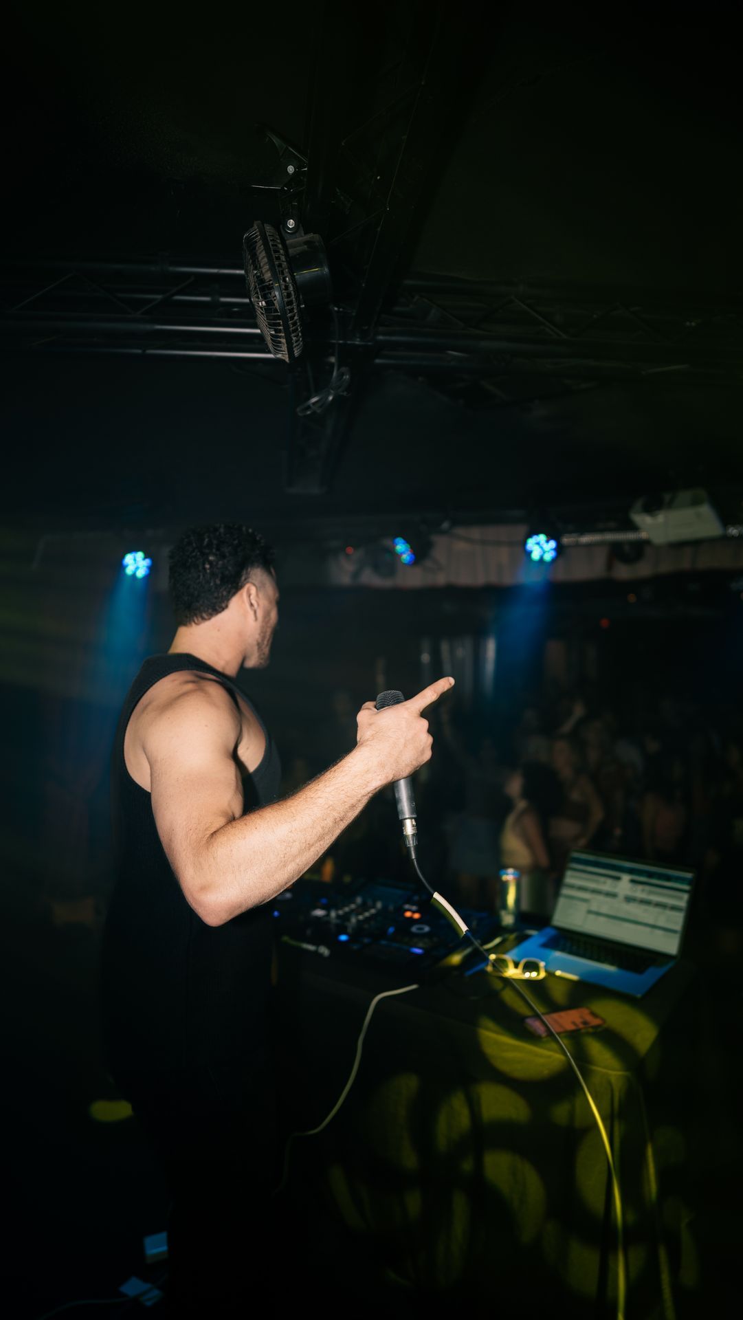 MIXMODE live at Last Exit Live — Phoenix, AZ — Apr 26, 2025 MIXMODE (DJ Jordan Miller & Kristian Cruz) performing country EDM hybrid duo set at Last Exit Live in Phoenix, AZ on Apr 26, 2025. Boots N' Beats 2025 Tour.