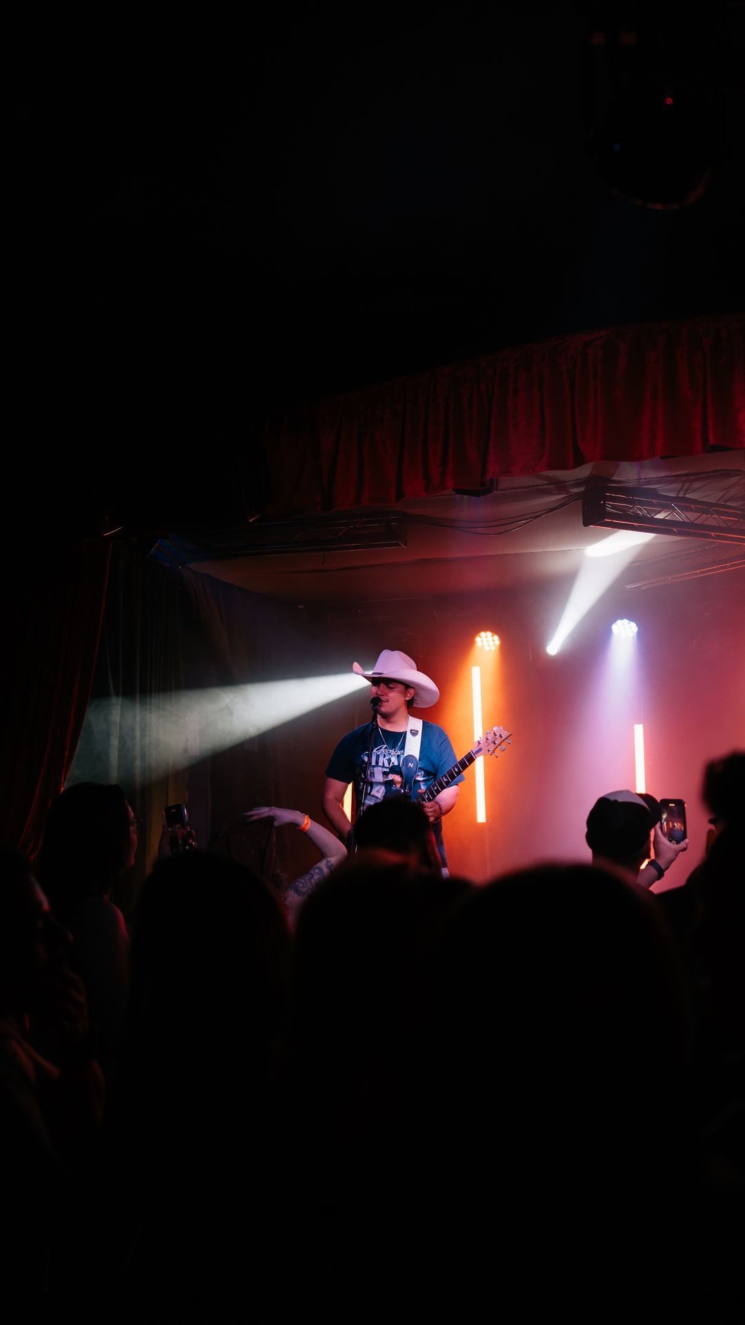 MIXMODE live at Last Exit Live — Phoenix, AZ — Apr 26, 2025 MIXMODE (DJ Jordan Miller & Kristian Cruz) performing country EDM hybrid duo set at Last Exit Live in Phoenix, AZ on Apr 26, 2025. Boots N' Beats 2025 Tour.