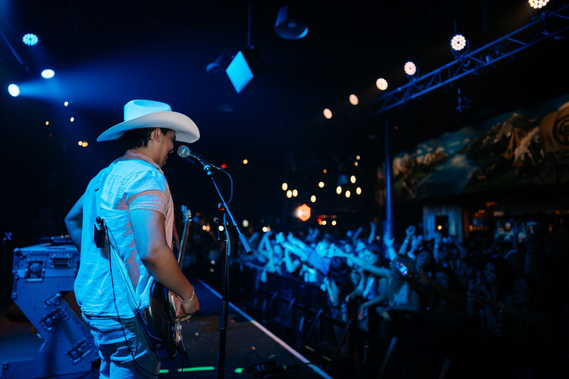 MIXMODE live at Goldfield Trading Post — Roseville, CA — May 02, 2025 MIXMODE (DJ Jordan Miller & Kristian Cruz) performing country EDM hybrid duo set at Goldfield Trading Post in Roseville, CA on May 02, 2025. Boots N' Beats 2025 Tour.