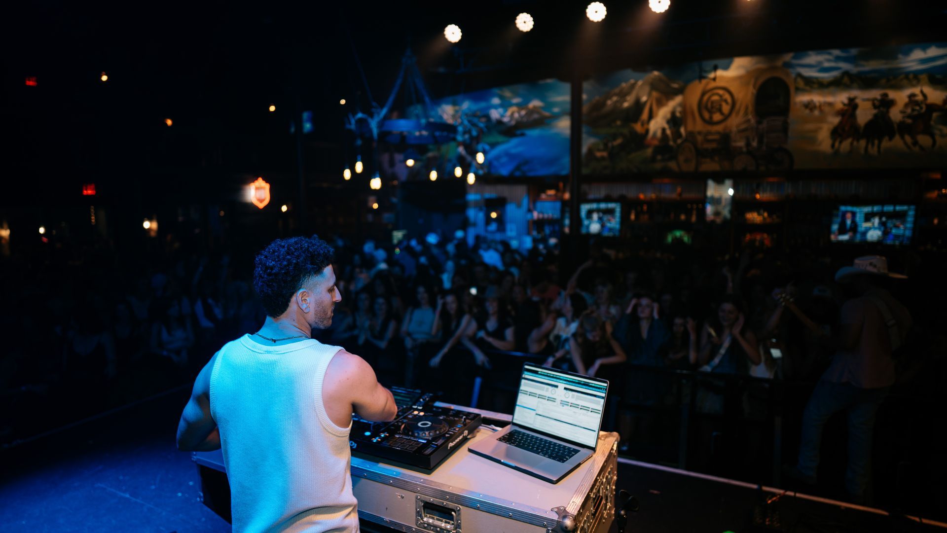 MIXMODE live at Goldfield Trading Post — Roseville, CA — May 02, 2025 MIXMODE (DJ Jordan Miller & Kristian Cruz) performing country EDM hybrid duo set at Goldfield Trading Post in Roseville, CA on May 02, 2025. Boots N' Beats 2025 Tour.